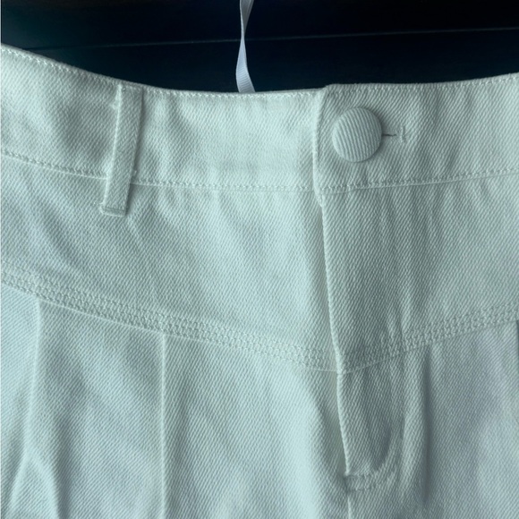 VITA GRACE | SUZIE SUMMER DAY DENIM SHORT | WHITE - Picture 4 of 8
